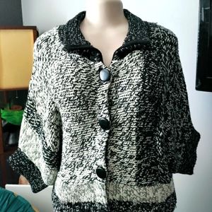 Kenneth Cole sweater size M black gray